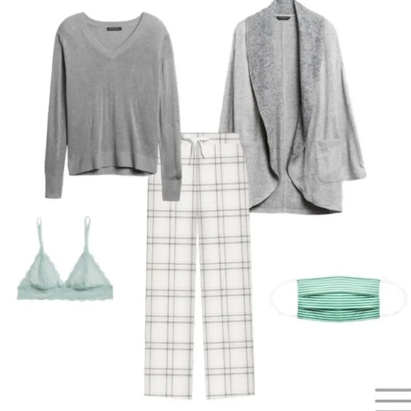 Banana Republic V-Neck Sweater - Picture 6 of 11